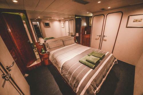 Motor Yacht Boatel