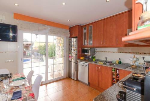 Santa Ceclina Villa Sleeps 10 Pool