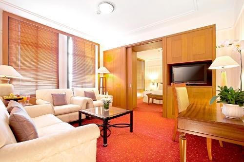 Hotel Redtop