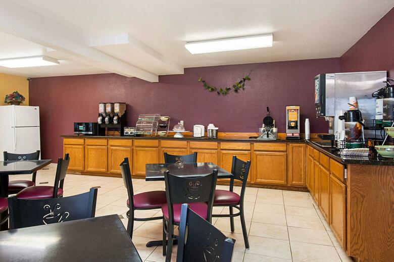 Hotel Quality Inn & Suites