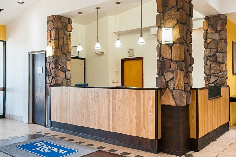 Hotel Quality Inn & Suites