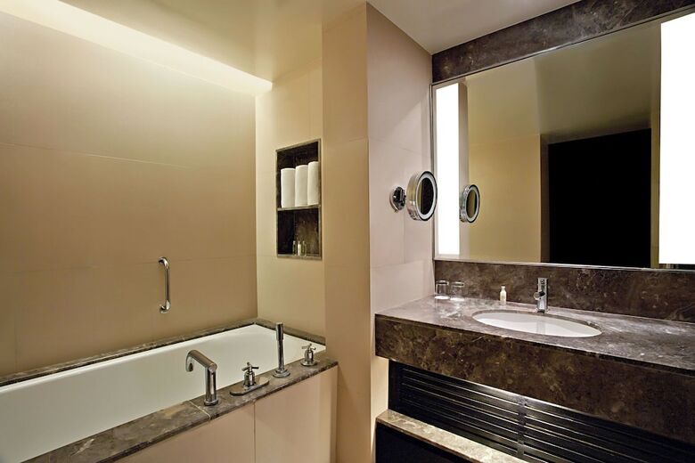 Hotel Double Tree Suites By Hilton Bangalore