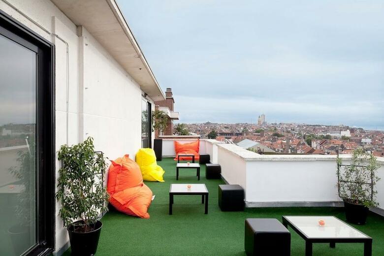 Hotel Pantone
