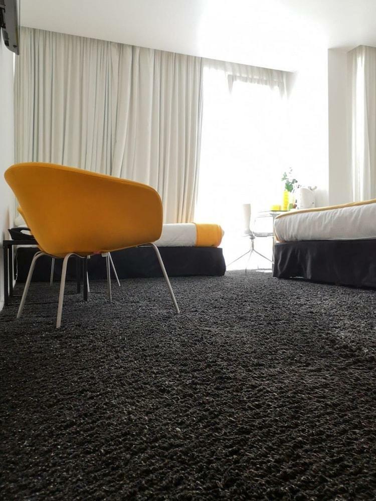 Hotel Pantone