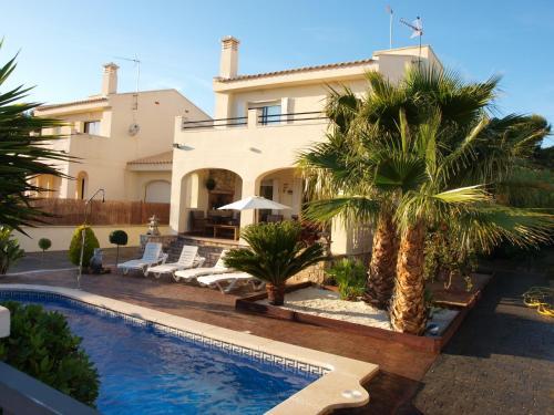 Beautiful Villa With Private Pool And Barbecue