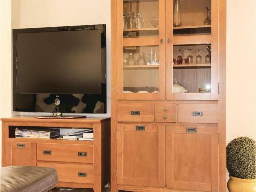 Three-bedroom Holiday Home In Los Narejos