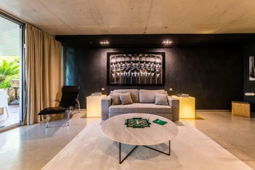Villa Borobil: Heated Pool, Barbecue & Gardens