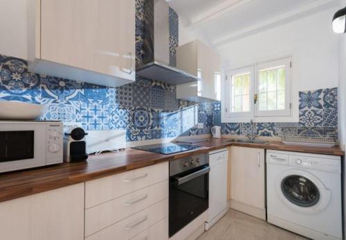 Moraira Apartment Sleeps 4 Pool