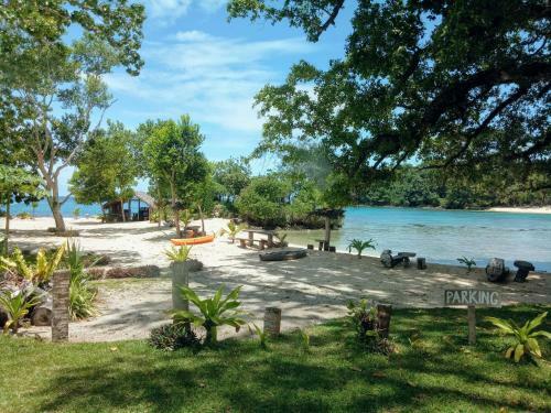 Hotel Hideaway Paradise Beach Bungalows