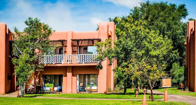 Hotel Avani Victoria Falls Resort