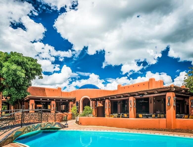 Hotel Avani Victoria Falls Resort
