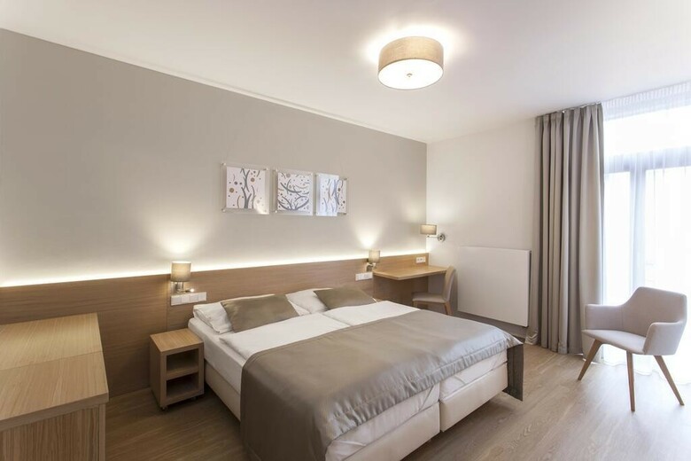 Hotel Carol