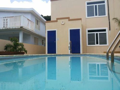 Hostal Carmilet Guesthouse