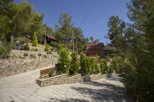 Ricky Chalet Near Troodos