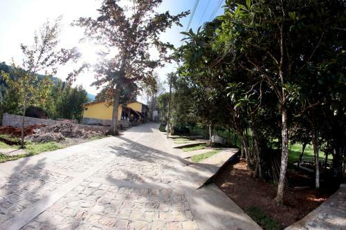 Hotel Y Caba�as Ros