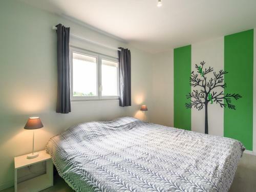 Lovely Villa In Saint-genies-de-fontedit With Pool