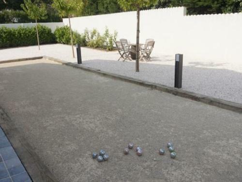 Lovely Villa In Saint-genies-de-fontedit With Pool