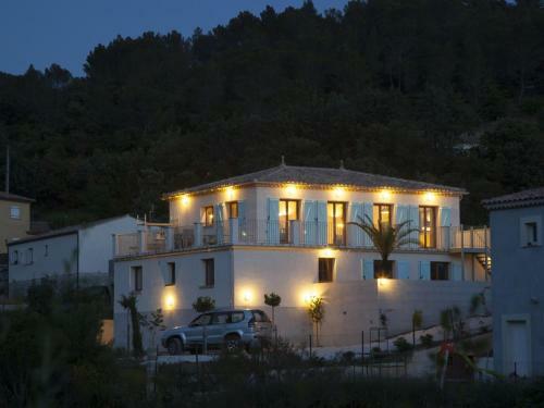 Modern Villa In Roquebrun With Private Pool
