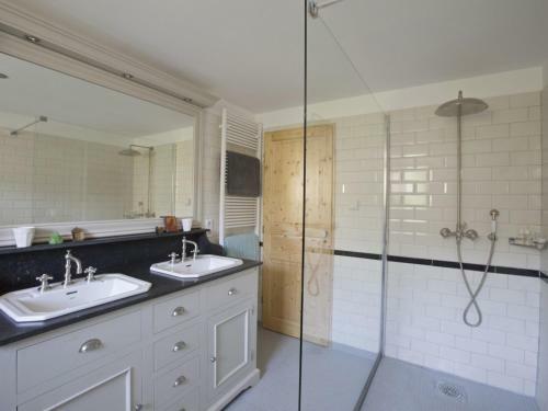 Modern Villa In Roquebrun With Private Pool