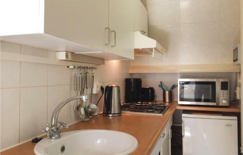 Two-bedroom Holiday Home In Rekem-lanaken