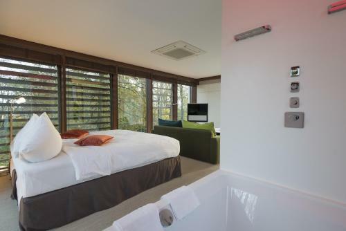 Hotel Domaine De Ronchinne - Ch�teau De La Poste