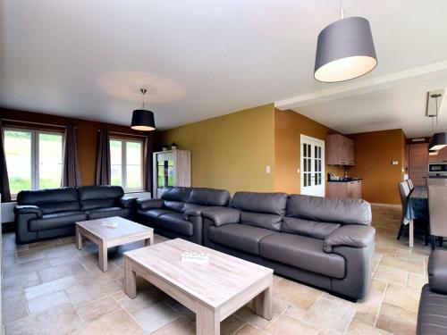 Beautiful Holiday Home In Hastiere Near Forest
