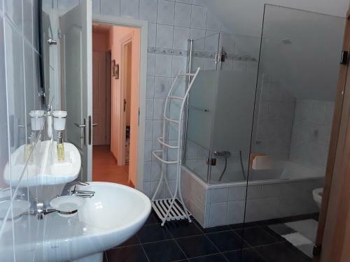 Chic Holiday Home In Durbuy With Sauna