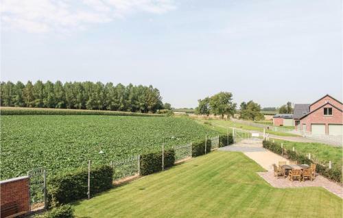 Nine-bedroom Holiday Home In Borgloon