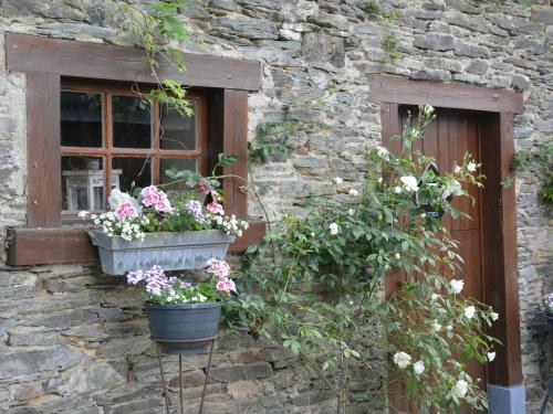 Cozy Holiday Home In Bievre With Pond
