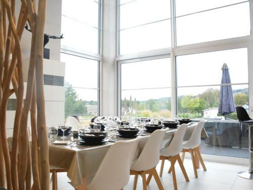 Luxurious Villa In Beauraing With Garden