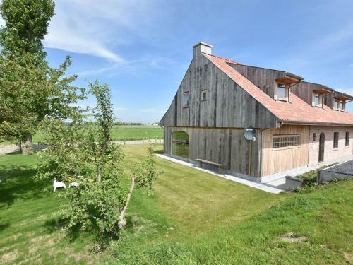 Stunning Holiday Home In Diksmuide With Terrace