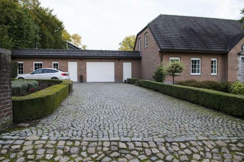 Luxurious Villa 't Kasteelhof