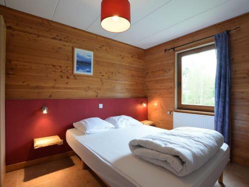 Duplex Chalet In Rendeux With Parking And Garden With Forets Views