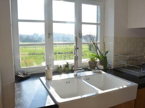 Spacious Holiday Home In Rochefort With Terrace