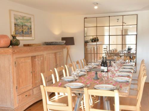 Spacious Holiday Home In Rochefort With Terrace