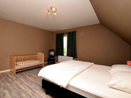 Stylish Holiday Home In Hastiere Near Forest