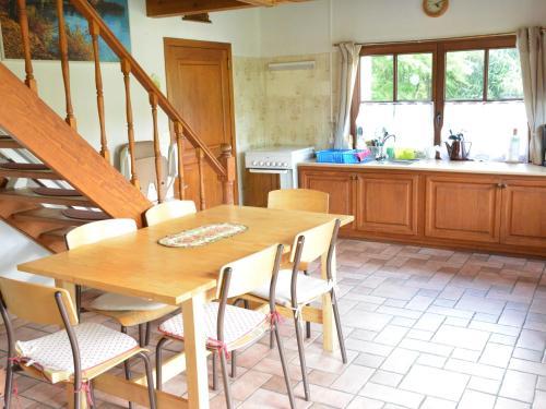Quaint Chalet In Hannut With A Pond