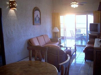 Aparthotel Las Gaviotas Resort