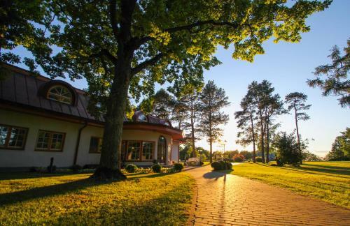 Hotel Saka Manor
