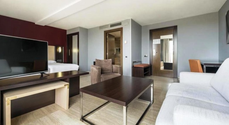 Hotel Ilunion Almirante