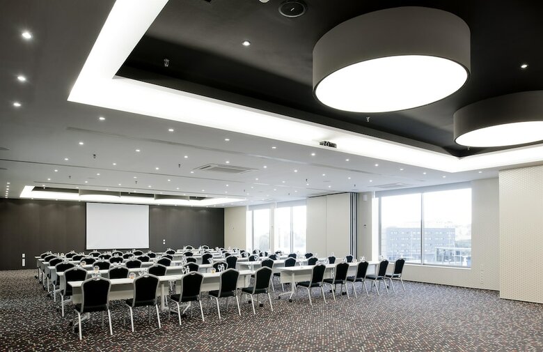 Hotel Barcel� Sants