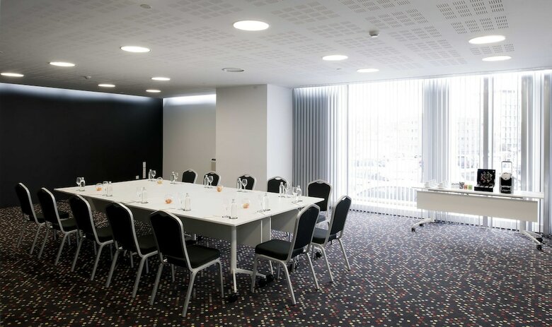 Hotel Barcel� Sants