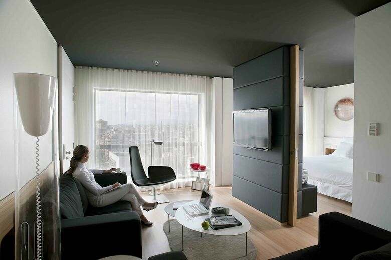 Hotel Barcel� Sants