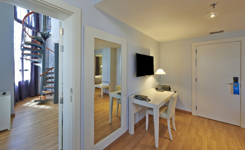 Hotel NH Valencia Las Artes