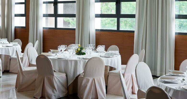 Hotel NH Valencia Las Artes