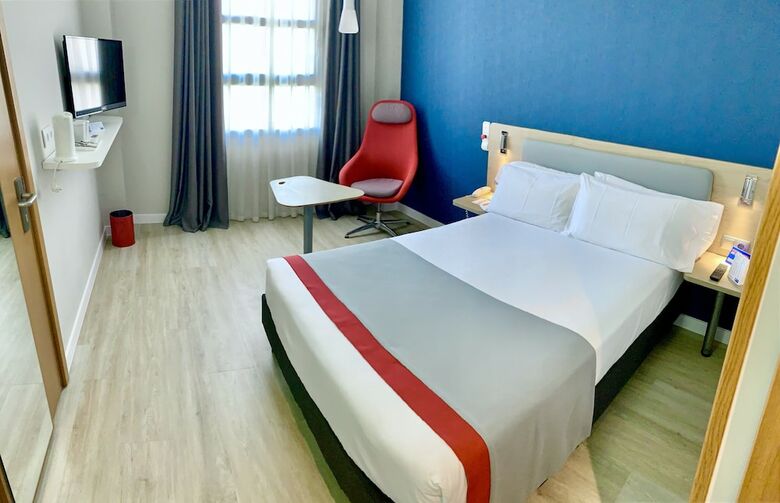 Hotel Holiday Inn Express Ciudad de Las Ciencias
