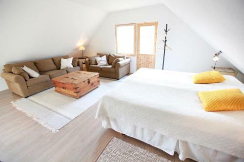 Bed & Breakfast Metsara B & B