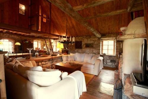 Bed & Breakfast Metsara B & B