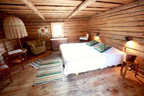 Bed & Breakfast Metsara B & B