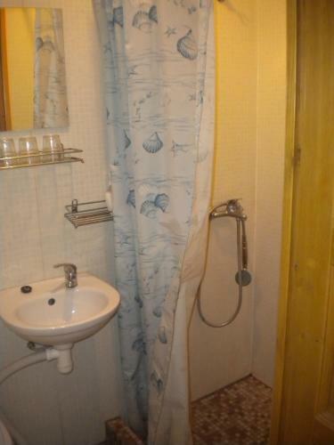 Hostal Madise Guesthouse